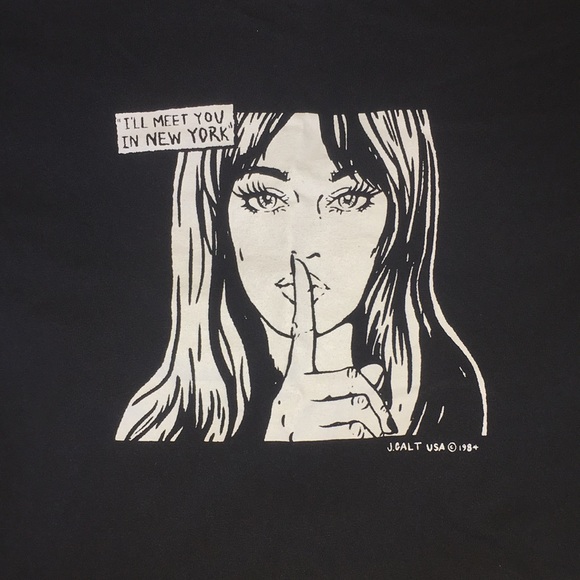 Brandy Melville graphic tee🖤 - Picture 2 of 3